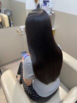 シュヴーブリヤン(cheveux brillants)&nbsp;艶やかな黒髪ロング｜美髪縮毛矯正で毛先までまっすぐ