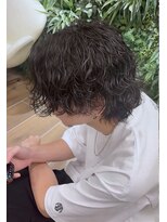シグ マ盛岡(SIGMA) 【盛岡メンズ】ミディアムセンターパート×波巻きパーマ