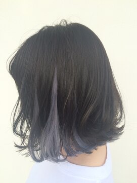 マティダ ヘア 高崎(matida hair) ひょっこり見えるシルバーインナーカラーが人気★