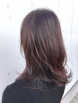 スリー(THREE) ラベージュ♪小顔セミディ