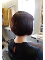 プリームヘアーホワイト(Pleame hair WHITE) ショートボブ