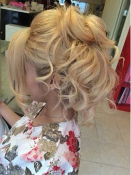 ラビス 浦和(Lovis) 美髪/ネビージュ/大人かわいい/透明感ショート[浦和]