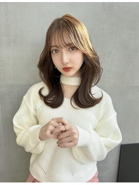 ミンクス渋谷スマートサロン(MINX shibuya smart salon) ふんわりカールのショコラアッシュミディアムくびれヘア