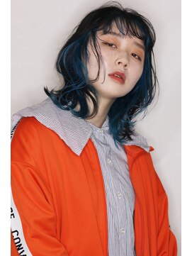 ルーチェ(Luce) ターコイズブルーのウルフスタイル