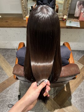 ムーン(moon) #黒髪カタログ #グレーベージュ #レイヤーロング