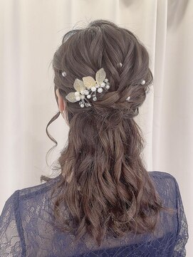 ヘアアレンジメント ボガスティーズ 溝の口店(Hair arrangement Vogusty's) ハーフアップ/おでかけ／ランチ/ヘアセット