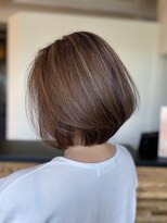 ヴァン カウンシル 王子(VAN COUNCIL) 大人のエイジングケア 白髪ぼかしハイライト レイヤーボブ