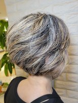 松本平太郎美容室 国立店 シニアグラレイヤー×白髪ぼかしハイライト/30代40代50代60代