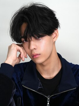 ダダ 本店(D.D.) 前下がりセンターパート/ニュアンスパーマ/毛流れ/リバース