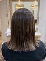 アルターリール(aL ter Rire)&nbsp;イメチェン/ホワイトブロンド/外ハネボブ/ワイドバング/杉田花乃