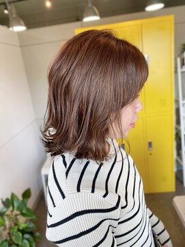 アーチテクトヘア(Architect hair by Eger) グレージュ×メテオ　外ハネミディ