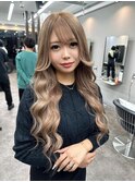 外国人風グレージュ×華やかカールエクステ