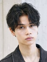 レタッチバイフィフス(RETOUCH by fifth)&nbsp;原宿フェザーパーマ毛流れセンターパート大人色気ビジネスヘア　