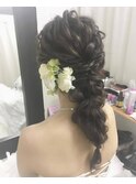 編みおろしでラフなパーティースタイル