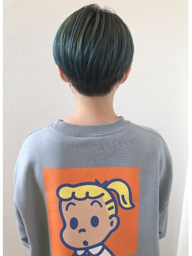 ロルド シェリ(Rold Cheri) モスグリーンのボーイッシュショートスタイル