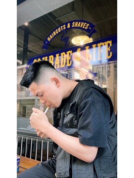 カムレイドフォーライフ(COMRADE 4 LIFE) ハイスキンフェード ハードパート 担当松尾