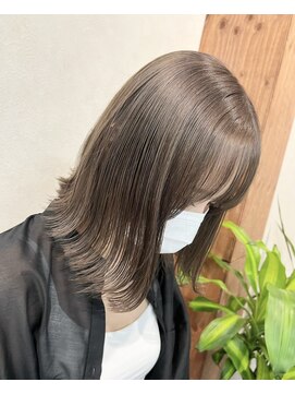 クリーム(CREAM) グレージュ系カラー