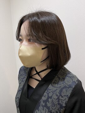 シェノン 西梅田(CHAINON) グレーベージュ/レイヤーロング/黒髪/オリーブベージュ