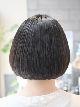 オルガ(orga) ソフトな前上がりボブ