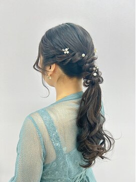 プルクラ ロッポンギ(Pulchra ROPPONGI) シンプル　キュートポニーテール