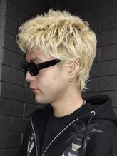 アビー(ABEY) スパイキーショート/刈り上げなし/ブロンドヘアー