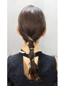 ヘアセットサロン アッシュ 神戸三宮(Ash) タイトポニー