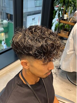 グルーマーズトウキョウ 渋谷店(GROOMER/S TOKYO) ハイライトスペインカール