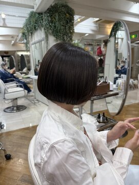 オブヘアージユウガオカ(Of HAIR Jiyugaoka) 【まとまるボブ】