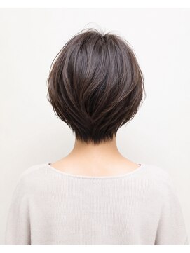 くらげ美容院 武蔵小杉 後頭部ふんわりショート