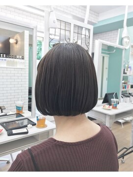 ヘアデザインカーム(hair design calm) ミニボブ×ダークグレー