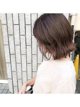 アルマヘアー(Alma hair by murasaki) 赤みを抑えたグレーベージュ