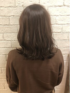 シキ(Shiki) ミディアム/外はね/ワンカール