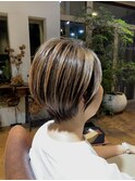 脱白髪染めショートボブ