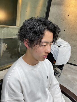 イーラ(era) 七三アップバンクスパイラルパーマツーブロック刈り上げ大阪