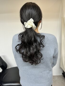 ヨペ(yeope) 【乾かしただけでしっかりパーマヘア】コテ巻き風ヘアスタイル