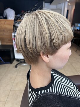 ラブリッシュ(LOVERICHE) 王道ハイトーンベージュマッシュショートスタイル