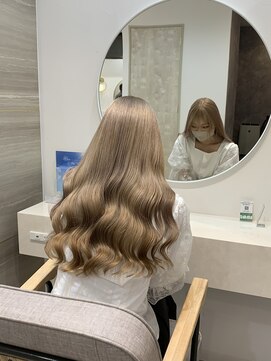 ラビス(Lovis) 大宮/エクステ/ヘアセット/ダブルカラー/縮毛矯正/大宮駅