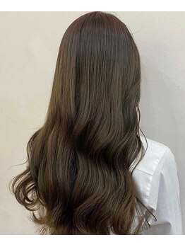 オクト 高尾(Octo)の写真/ダメージを防いでみずみずしく潤う髪に◆髪の状態に合わせたトリートメントで、うるツヤヘアに♪