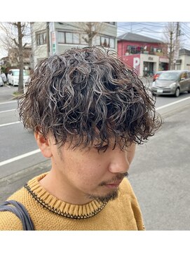 カットインプレイスズー(Cut in place Zoo) 波巻きスパイラル×ツーブロックマッシュ