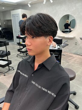 ジーニー 千葉(GENiE) ウルフ/センターパート/ニュアンスパーマ／山本うらら