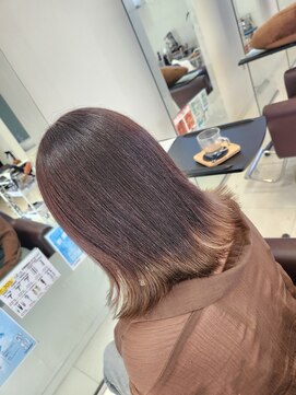 スリーヘアーデザインズ(Three Hair Designs) r