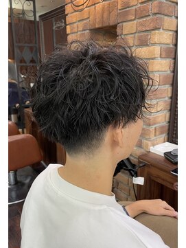 ヘアー デザイン ドルチェ(Hair design DOLCE) センターパートスパイラルパーマ