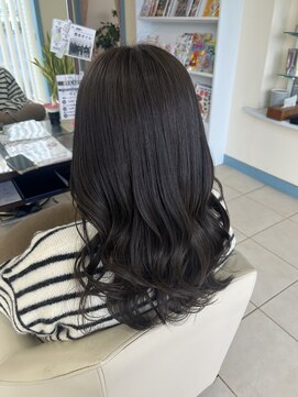 ウィーブリスタ(Weve Rista) ミディアムヘア/暗めカラー/グランマッシュ/富里