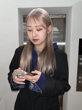 ハイトーンベージュ