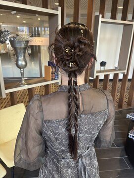 サリーワンフォーワン(Sally 141) カチもりヘアアレンジ
