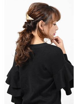 アース モード 新小岩店(EARTH/M) 華やかローポニーアレンジ【EARTH新小岩】