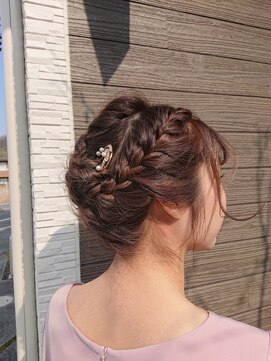 シーバヘアー(SHIVA hair) 編み込みアップ