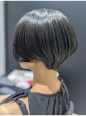 大人前下がりショート×ブラックネイビーカラー×秋冬カット