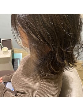 フレーム へアアンドトリートメント 天王寺北口店(FRAME) チラッと見えるインナーベージュカラー