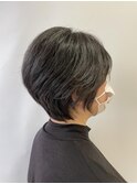 襟足タイトなショート
